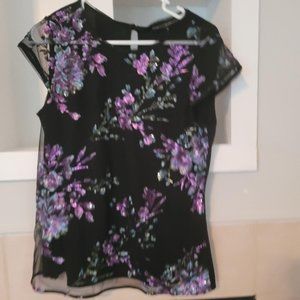 Whitehouse Black Market top